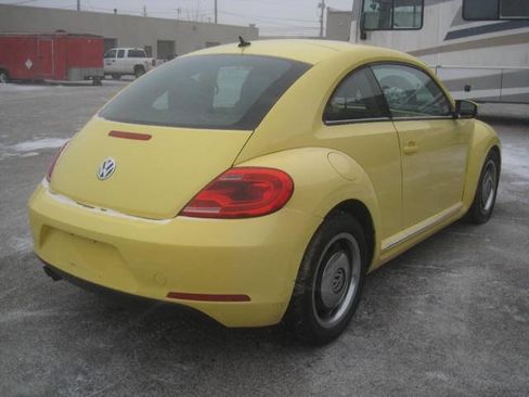Used 2013 Volkswagen Beetle 2.5 image 5