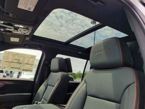 New 2026 GMC Yukon XL AT4 AWD/4WD image 24
