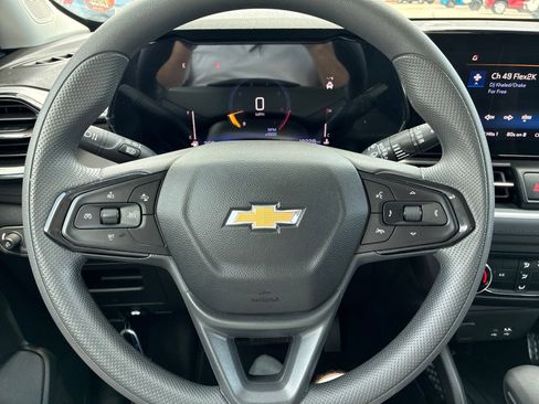 Used 2026 Chevrolet TrailBlazer LS AWD/4WD image 13