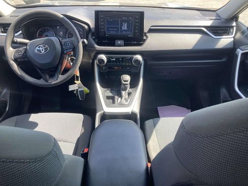 Used 2022 Toyota RAV4 LE FWD image 15
