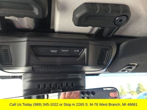 Used 2025 Jeep Wrangler Unlimited Sahara AWD/4WD image 42