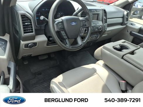 Used 2019 Ford F550 2WD Regular Cab Super Duty image 17