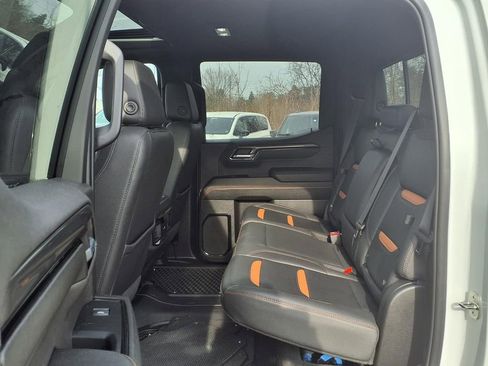 Used 2023 GMC Sierra 1500 AT4 w/ AT4 Preferred Package image 13