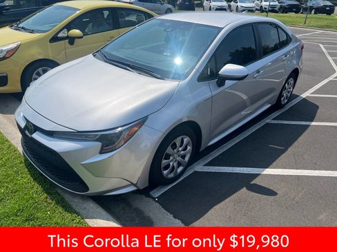 Used 2020 Toyota Corolla LE FWD image 18