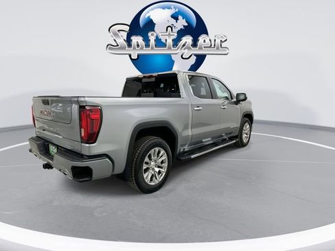 Used 2025 GMC Sierra 1500 Denali w/ Technology Package AWD/4WD image 9