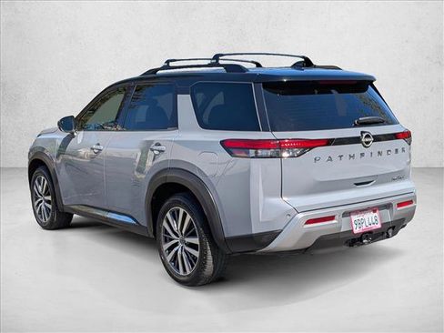 Used 2022 Nissan Pathfinder Platinum w/ Cargo Package image 8