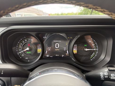 Certified 2024 Jeep Wrangler Unlimited Sahara AWD/4WD image 36