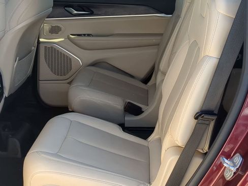 Certified 2021 Jeep Grand Cherokee L Limited AWD/4WD image 19