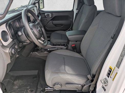 New 2026 Jeep Gladiator Sport image 4