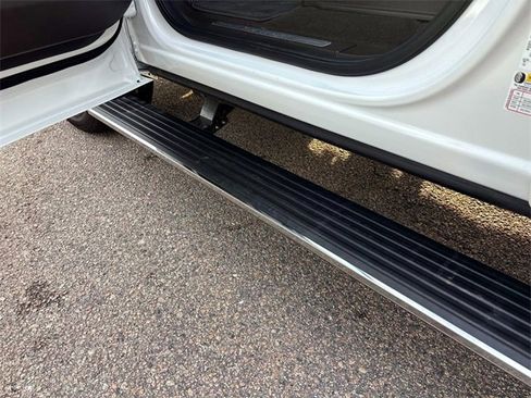 Used 2024 Ford Expedition King Ranch image 9