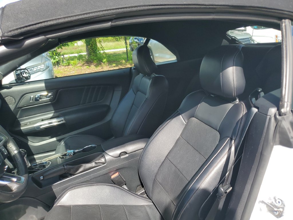 Used 2017 Ford Mustang GT Premium RWD image 19
