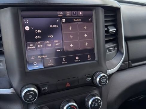 Used 2022 RAM 1500 Big Horn AWD/4WD image 13