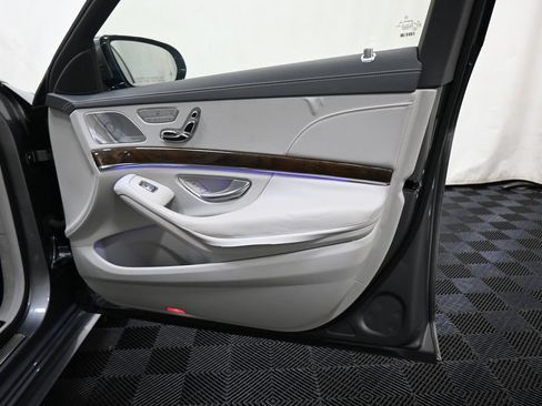 Used 2015 Mercedes-Benz S 550 Sedan image 22