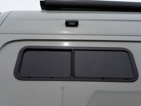 Used 2020 Mercedes-Benz Sprinter 3500 image 32