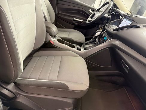 Used 2016 Ford Escape SE w/ Equipment Group 201A FWD image 23