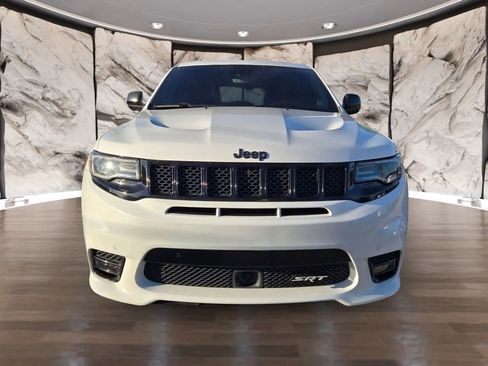 Used 2019 Jeep Grand Cherokee SRT image 3