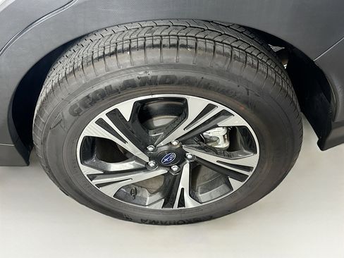 Used 2024 Subaru Crosstrek 2.0i Premium image 11