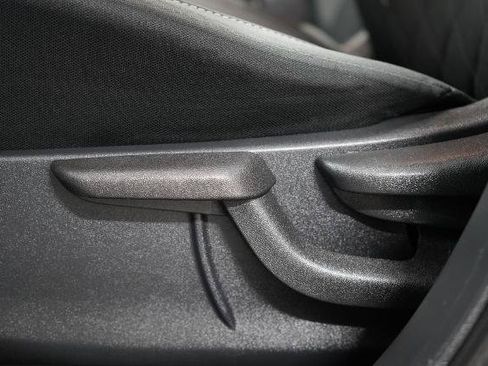 Used 2020 Nissan Kicks S FWD image 23