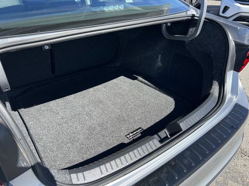 Certified 2025 Volkswagen Jetta SE image 21