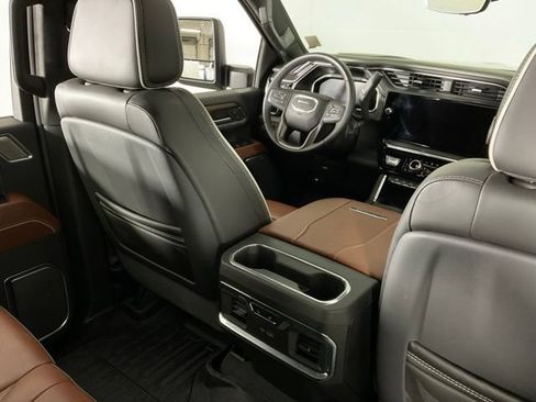 Used 2026 GMC Sierra 2500 Denali Ultimate w/ Snow Plow Prep/Camper Package AWD/4WD image 35