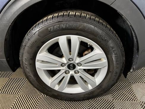 Used 2017 Kia Sportage LX w/ LX Popular Package image 17