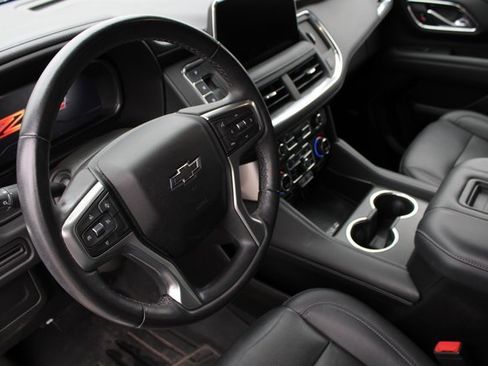 Used 2023 Chevrolet Tahoe Z71 image 2