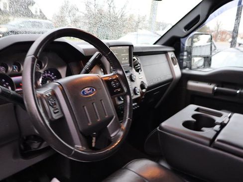 Used 2013 Ford F250 Lariat w/ Chrome Pkg image 17