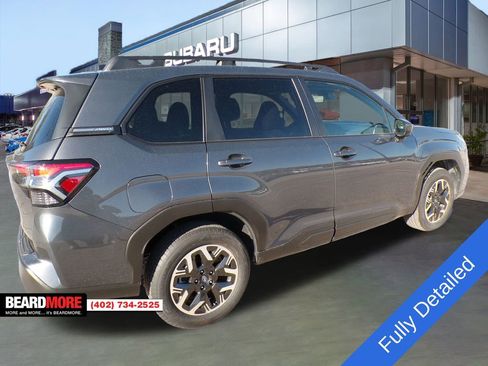 Used 2025 Subaru Forester Premium image 10