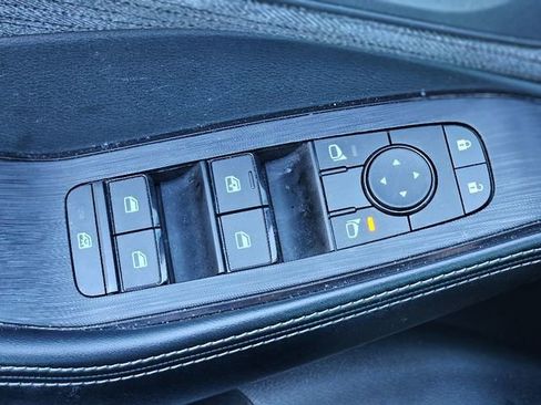 Certified 2023 Nissan Rogue SV image 21