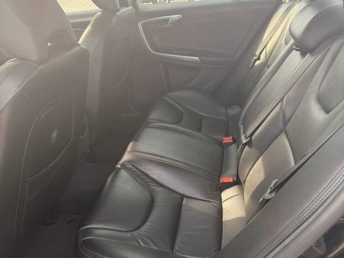 Used 2015 Volvo S60 T5 image 16