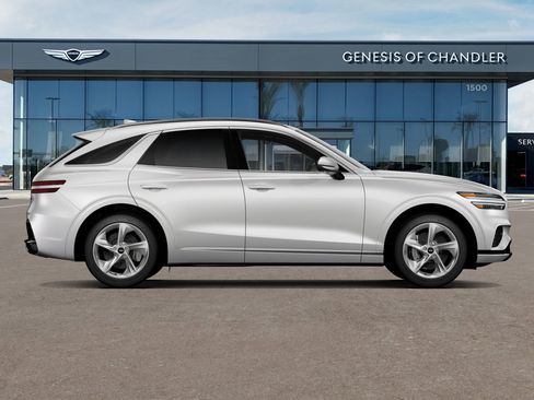 Used 2026 Genesis GV70 2.5T Advanced image 4