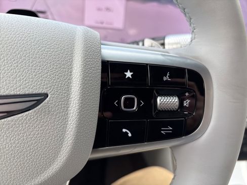 Used 2026 Genesis GV70 2.5T Advanced image 19