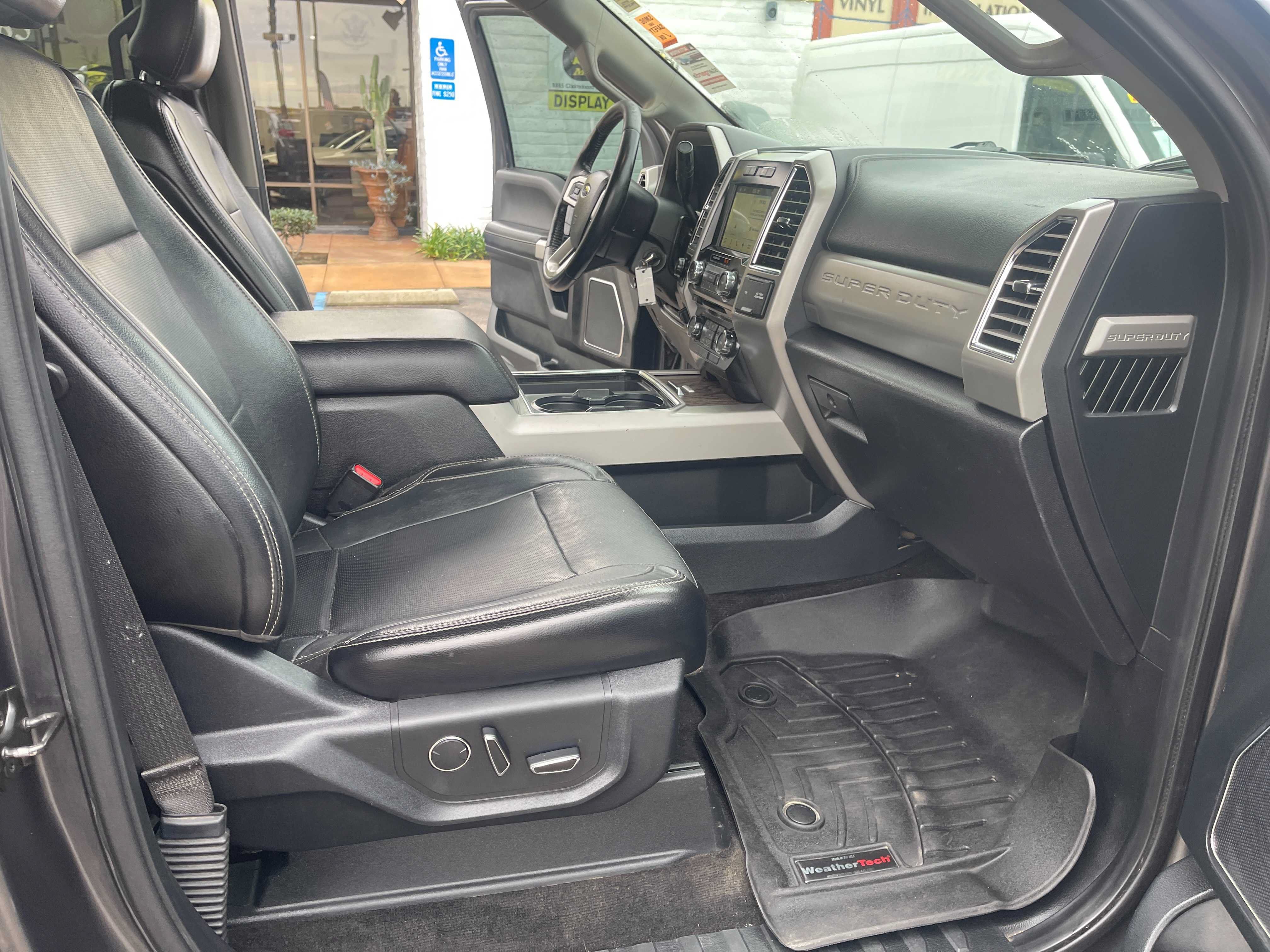 Used 2017 Ford F250 Lariat w/ Lariat Value Package AWD/4WD image 22
