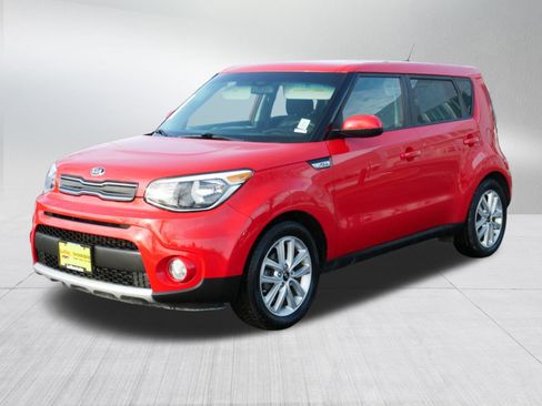 Used 2018 Kia Soul + image 3