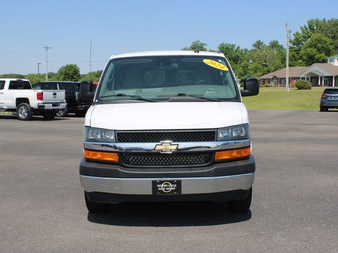 Used 2024 Chevrolet Express 3500 LT w/ LT Preferred Equipment Group RWD image 3