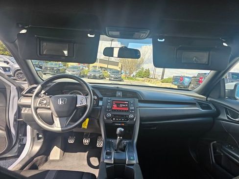 Used 2018 Honda Civic Sport image 19