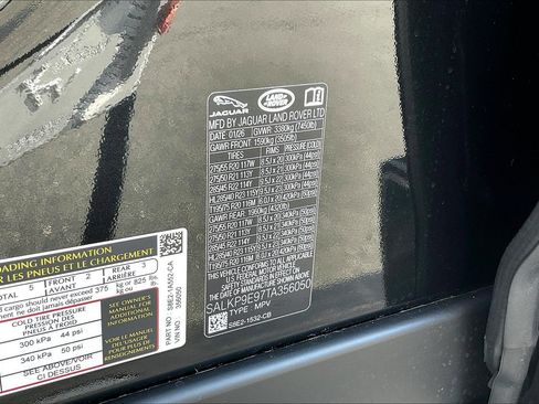 New 2026 Land Rover Range Rover SE image 13