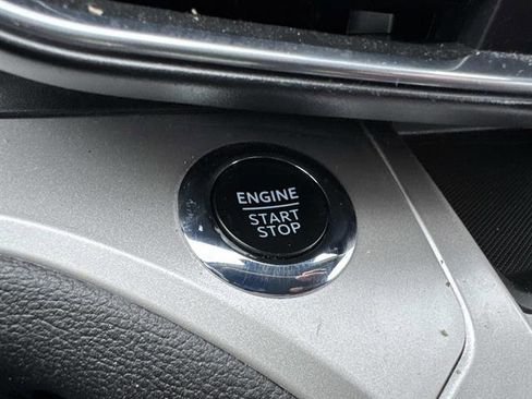 Used 2023 Ford Explorer XLT w/ Equipment Group 202A image 18