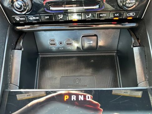 Certified 2024 Jeep Grand Cherokee Altitude AWD/4WD image 19