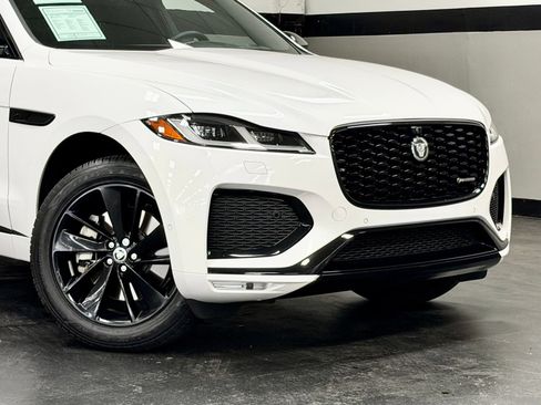 Used 2024 Jaguar F-PACE R-Dynamic S image 3
