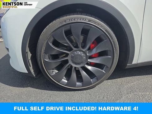 Used 2023 Tesla Model Y Performance image 3