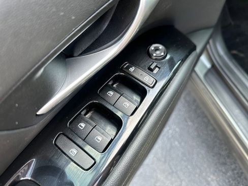 Used 2023 Hyundai Tucson Limited AWD/4WD image 11