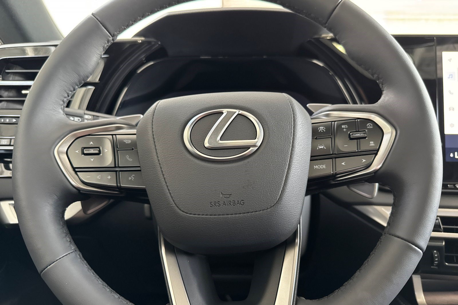 Used 2026 Lexus RX 350 FWD w/ Accessory Package (Z1) image 29