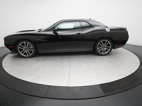 Used 2023 Dodge Challenger R/T w/ Plus Package image 23