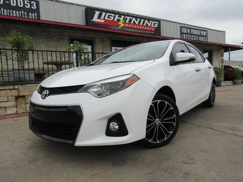Used 2015 Toyota Corolla S FWD image 1
