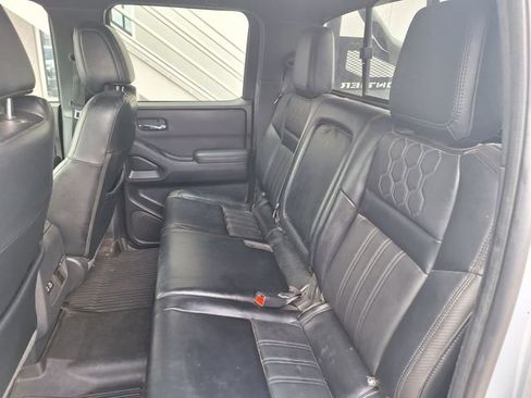 Used 2022 Nissan Frontier PRO-4X w/ Pro-4X Premium Package image 15