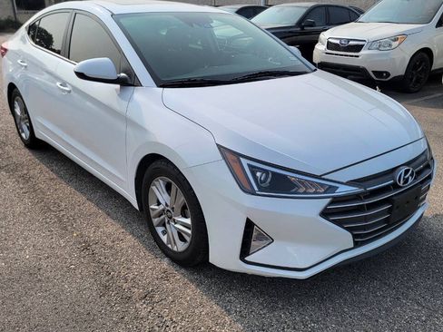 Used 2020 Hyundai Elantra Value Edition FWD image 2
