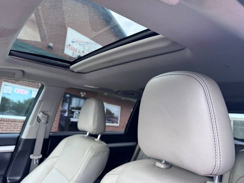 Used 2017 Toyota Highlander XLE FWD image 15