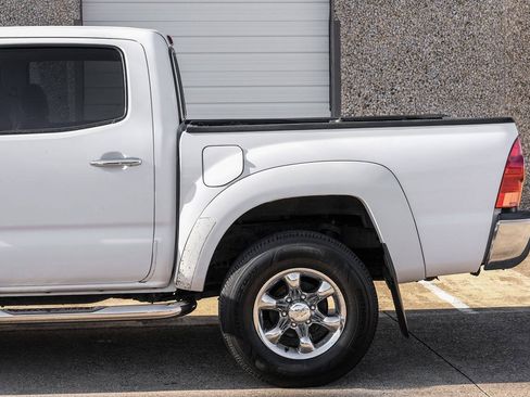 Used 2006 Toyota Tacoma PreRunner RWD image 13