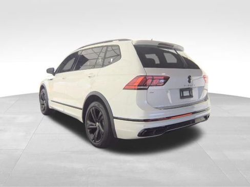 Used 2023 Volkswagen Tiguan SE R-Line image 5